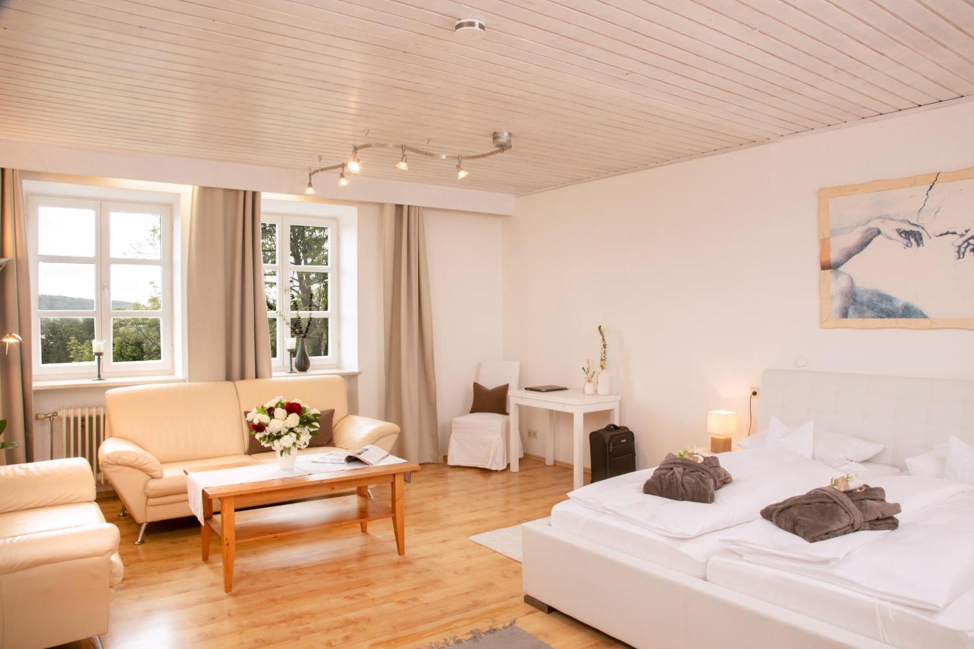 Hotel Alter Weissbraeu Bad Birnbach Bagian luar foto