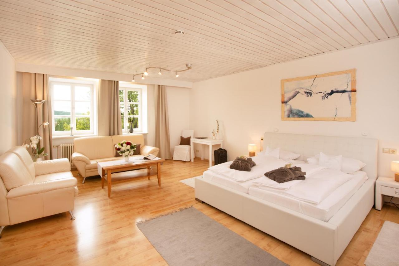 Hotel Alter Weissbraeu Bad Birnbach Bagian luar foto