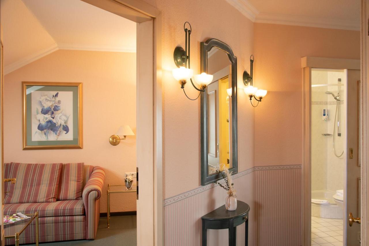 Hotel Alter Weissbraeu Bad Birnbach Bagian luar foto
