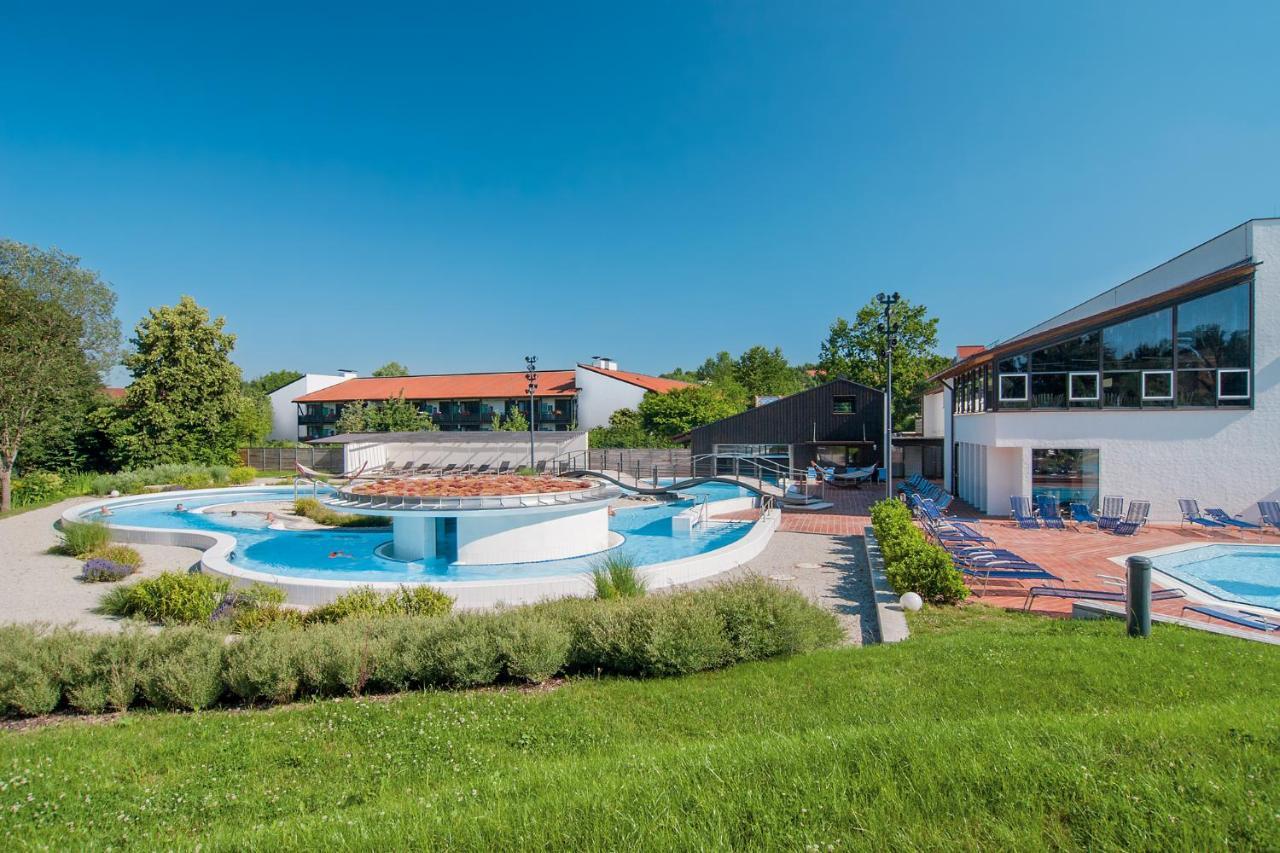 Hotel Alter Weissbraeu Bad Birnbach Bagian luar foto