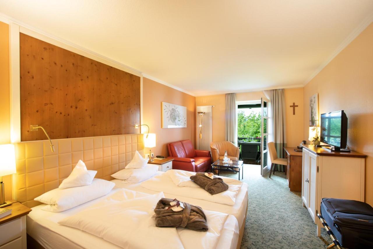 Hotel Alter Weissbraeu Bad Birnbach Bagian luar foto